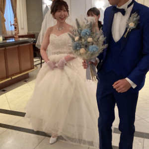 お着替えが終わってチャペルに向かうところ。|651223さんの夢婚 ふたりの夢をリーズナブルに叶える結婚式の写真(1724079)