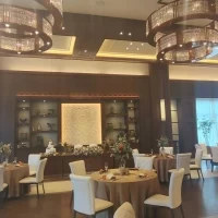 木目ベースの披露宴会場