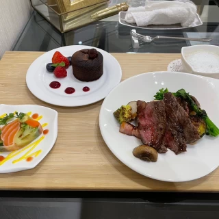 当日試食させていただきました。