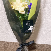 見学の最後にお花とバームクーヘンを頂きました。