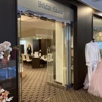 サロンの入り口