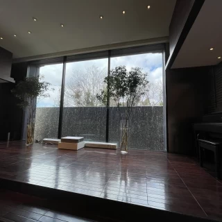 水の音が聞こえるチャペル
