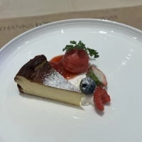 チーズケーキがしっとりとしていてとてもおいしかったです。