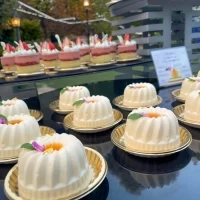 デザートブッフェのコンテスト入賞ケーキ