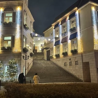 夜はイルミネーションが綺麗です。