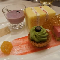ウェディングケーキ(カット後)