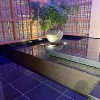水の流れるチャペル