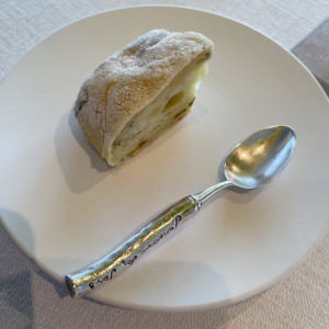 ブライダルフェアでいただいたオリーブのパン|652905さんのサンス・エ・サヴール(ひらまつウエディング)の写真(1757295)