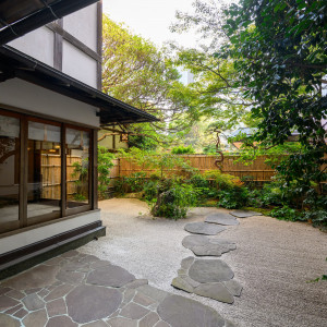 中庭。神社の専属カメラマンのみ写真が撮れる場所|653068さんの東京大神宮マツヤサロンの写真(2016826)