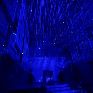 チャペルの光の演出の様子です。
