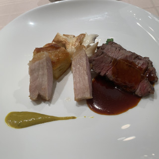 メイン料理　肉