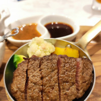 試食、牛フィレはとても柔らかく美味しかったです