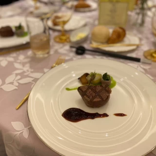国産牛フィレ肉のグリエ 桜の薫り 有馬山椒のアクセント