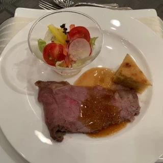 メイン
