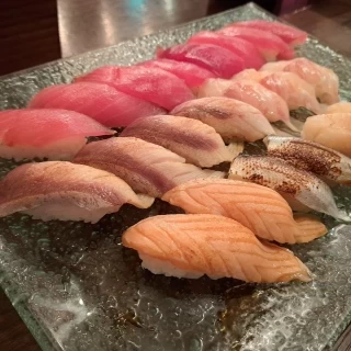 寿司バーのお寿司たち