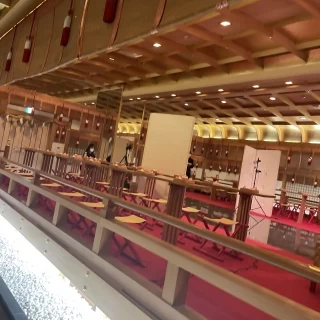 友人席から見た神殿