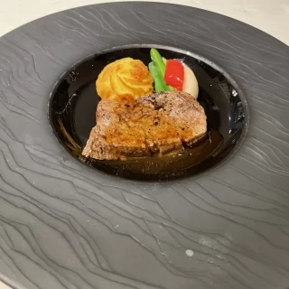 国産牛、ソースも含めとてもおいしかったです。