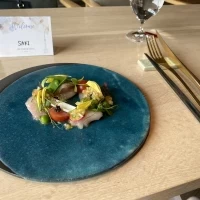 コースのお料理の前菜にも工夫がありました