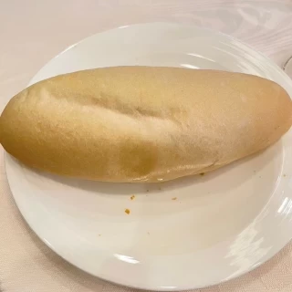 パンはおかわり自由でした。