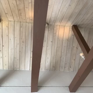 高い天井で広く感じます
