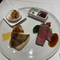 会場見学でお出ししてくれたお料理です。
出してくれました。
