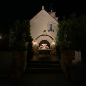 夜の外から見た挙式会場|654497さんのSADOYA Chateau de Provence（サドヤ シャトー ド プロヴァンス）の写真(1748476)
