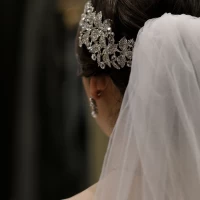 新婦支度中