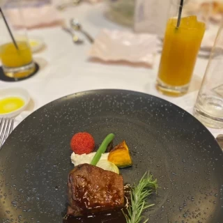牛フィレ肉のステーキ