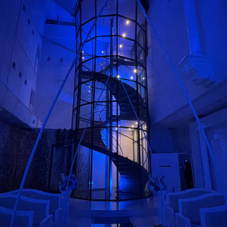 螺旋階段からの入場可能。