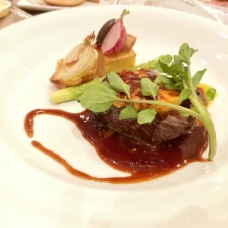 メインのお肉料理