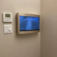 別室があってモニターで挙式を見ることも可能です！