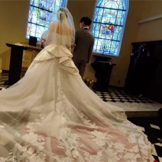 ドレスが映えるチャペル