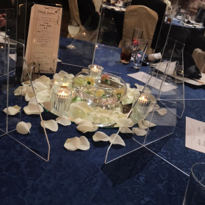 テーブル装花はゲストが選んだお花を生けて完成！|655201さんのホテル東日本宇都宮の写真(1753258)