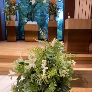 緑が素敵なチャペルです