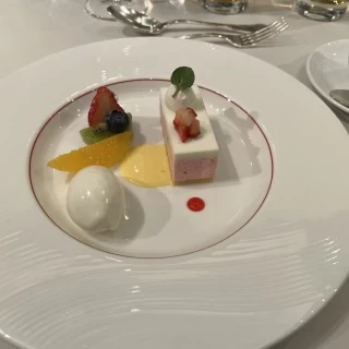 デザートのケーキ
