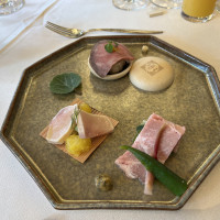 お肉料理です。