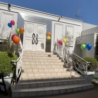 フラワーシャワー、バルーンリリースができる