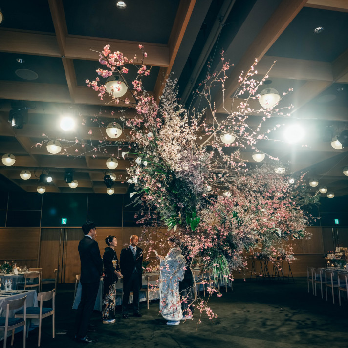 満開の桜の下で家族だけの時間を設けました。
