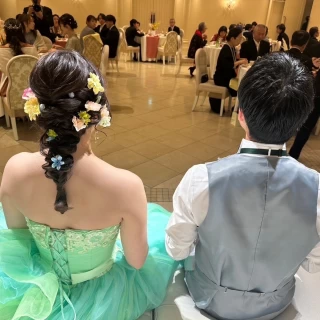 新郎新婦席側から見た披露宴会場