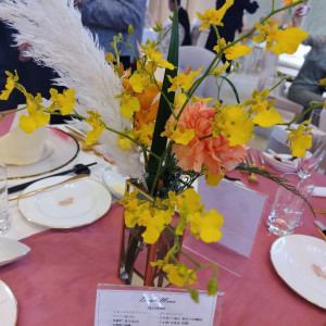 テーブルの上のお花|655991さんのアニヴェルセル 立川の写真(2102494)