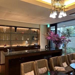 まるでホテルのラウンジのような控え室|656405さんの八雲迎賓館の写真(1762234)