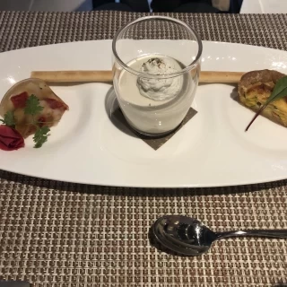 当日料理の試食で、前菜料理です