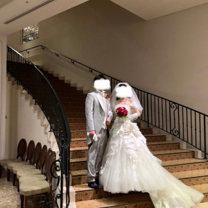 ロビー階段での撮影|656828さんのオークラ千葉ホテルの写真(1769559)
