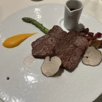 試食の肉料理