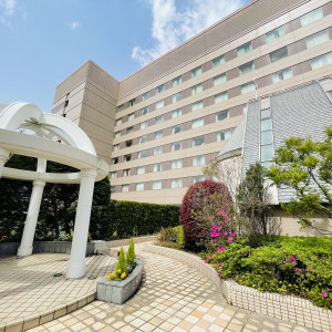 チャペルのガーデンとホテル|656937さんのホテルオークラ福岡の写真(1789375)
