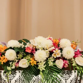 新郎新婦デーブル装花