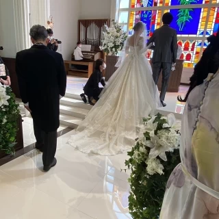 白くて綺麗なチャペルです