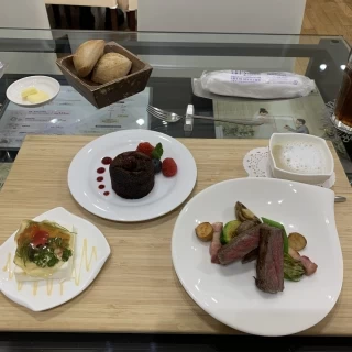 試食