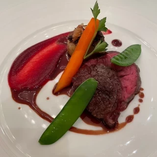 メインのお肉料理