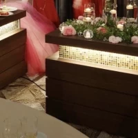 新郎新婦の右側のお花です。